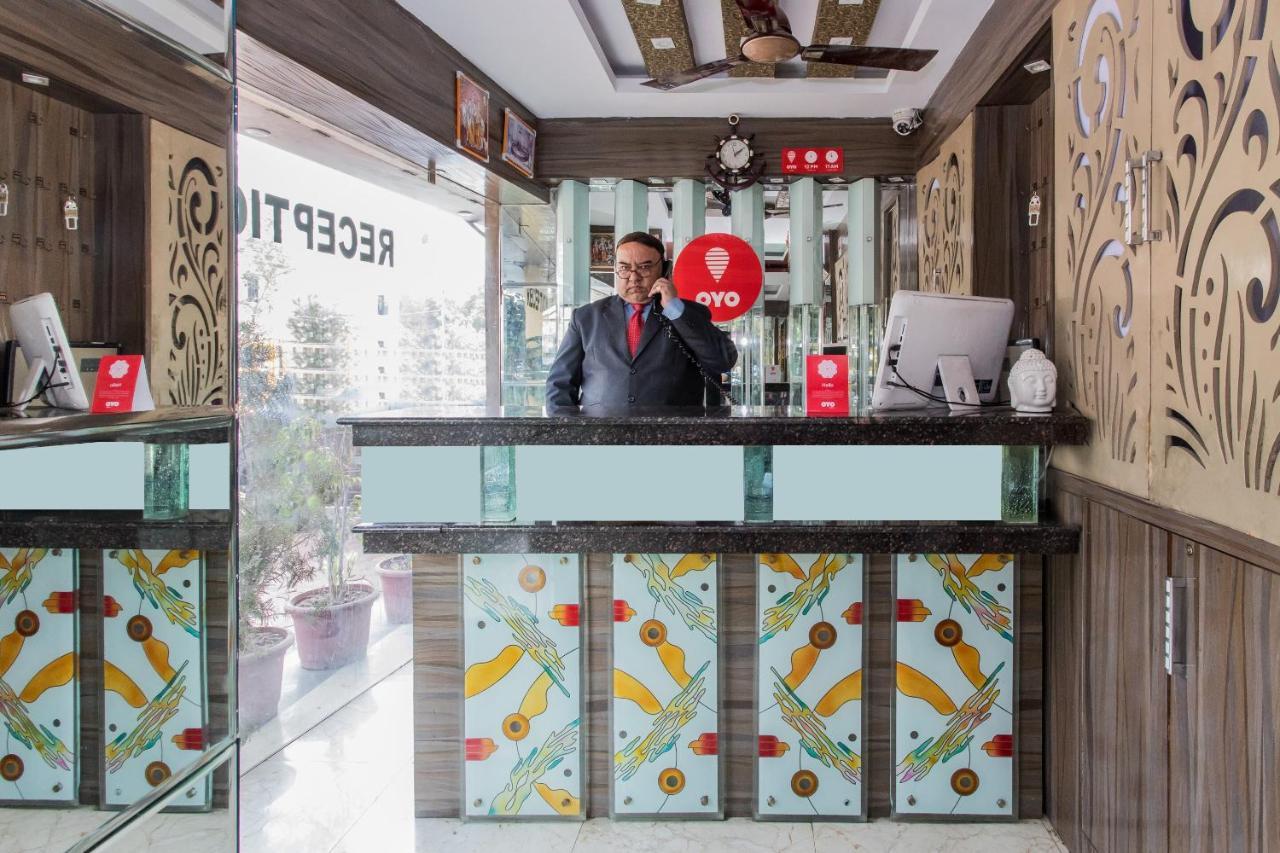 Vaccinated Staff - Oyo 13191 Hotel Atlas Palace Ujjain Exterior foto